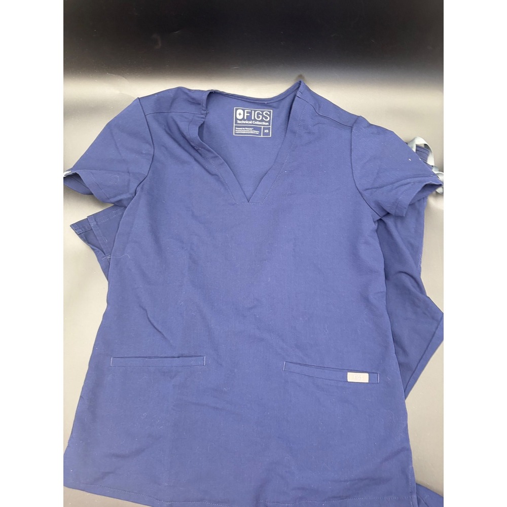 2 Sets FIGS Technical Collection Navy Blue Scrub Set V-Neck Top & Cargo Pants XS - Picture 3 of 5